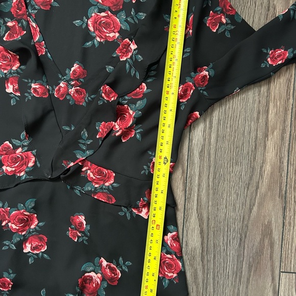 H&M Black Floral Semi Sheer Ruffle Blouse Whimsy  Goth Size 6 - Picture 5 of 12